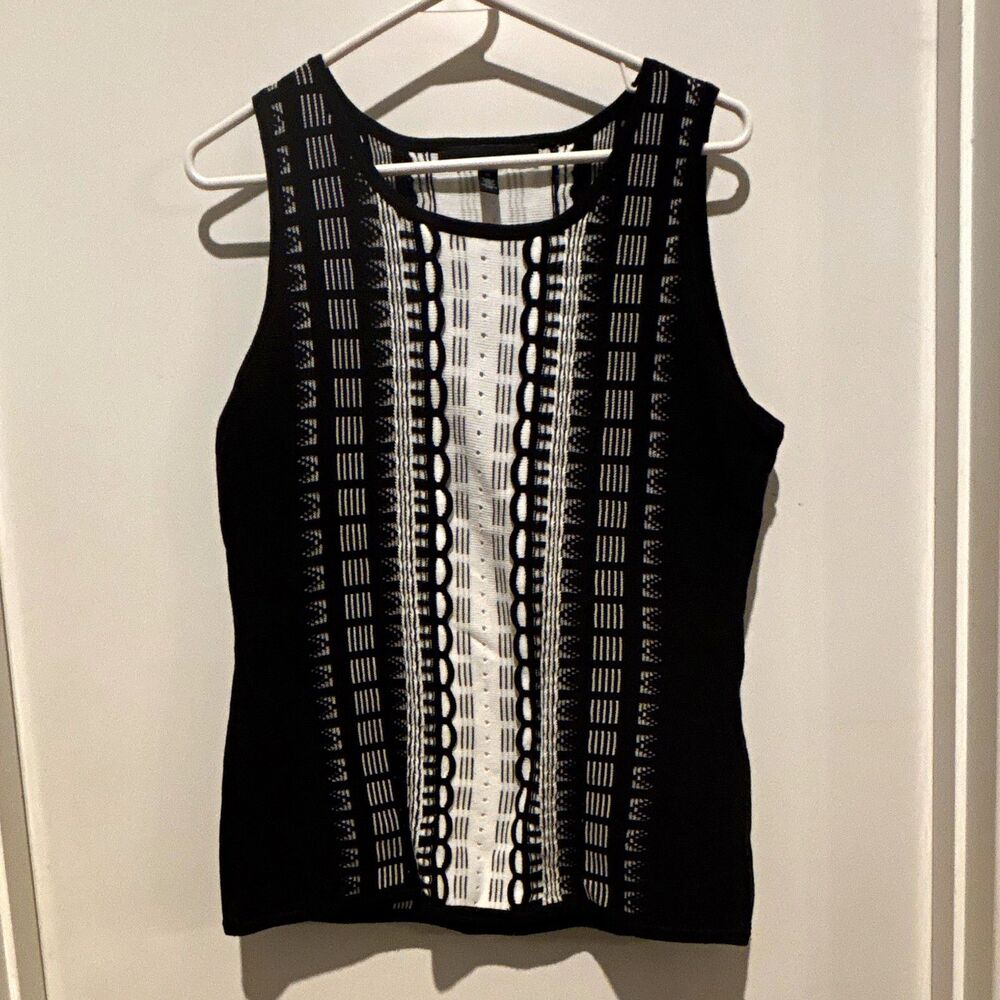 White House Black Market Women’s Knit Sleeveless Tank M Black/White Geometric
